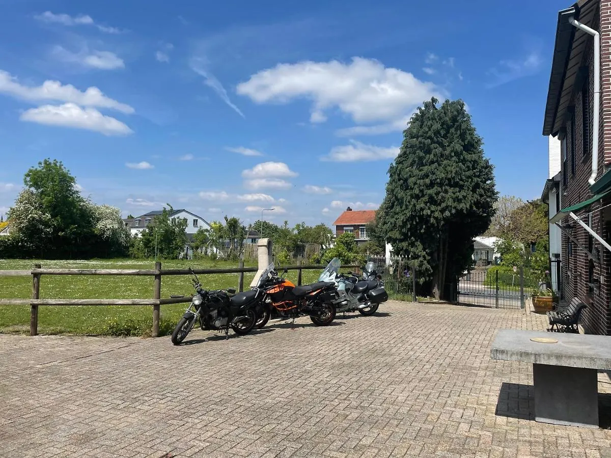 Vakantiehuis Charming Authentic Renovated Farm Villa Cadier en Keer