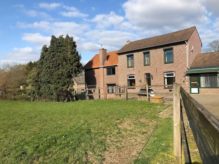 Vakantiehuis Charming Authentic Renovated Farm Villa Cadier en Keer