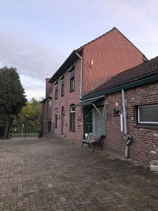 Vakantiehuis Charming Authentic Renovated Farm Villa Cadier en Keer