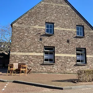 Huize Bronsgroen - Voor 2-6 Pers In Limburgse Heuvelland Cadier en Keer